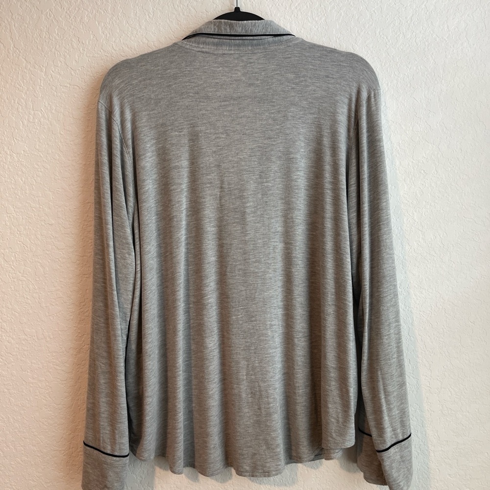 Victoria's Secret Grey Button-Up Pajama Top - Picture 2 of 4